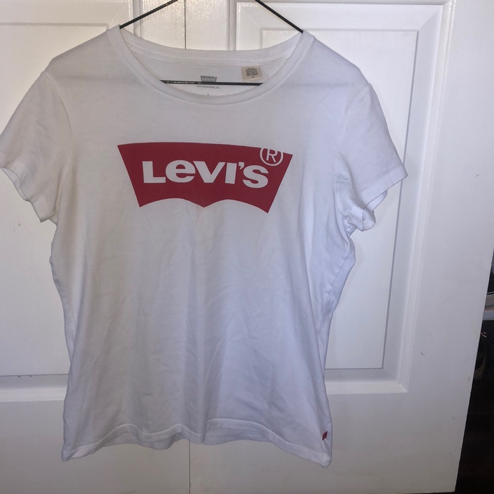 Levi’s T-shirt